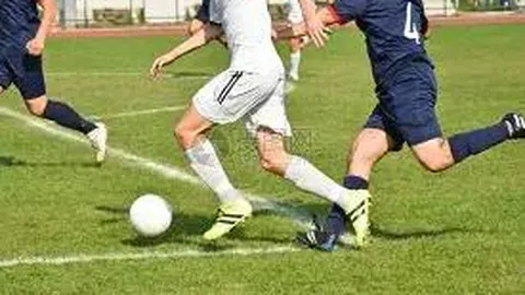 AC米兰4-2逆转博洛尼亚，伊布梅开二度兼献乌龙，意甲第9轮高潮迭起